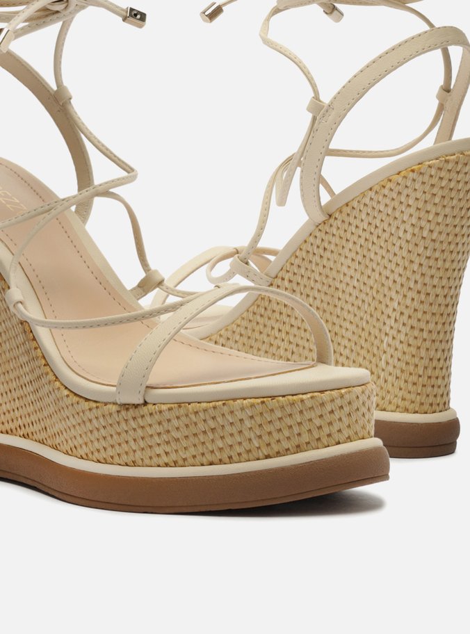 Sandália Off-White Plataforma Tiras Amarração