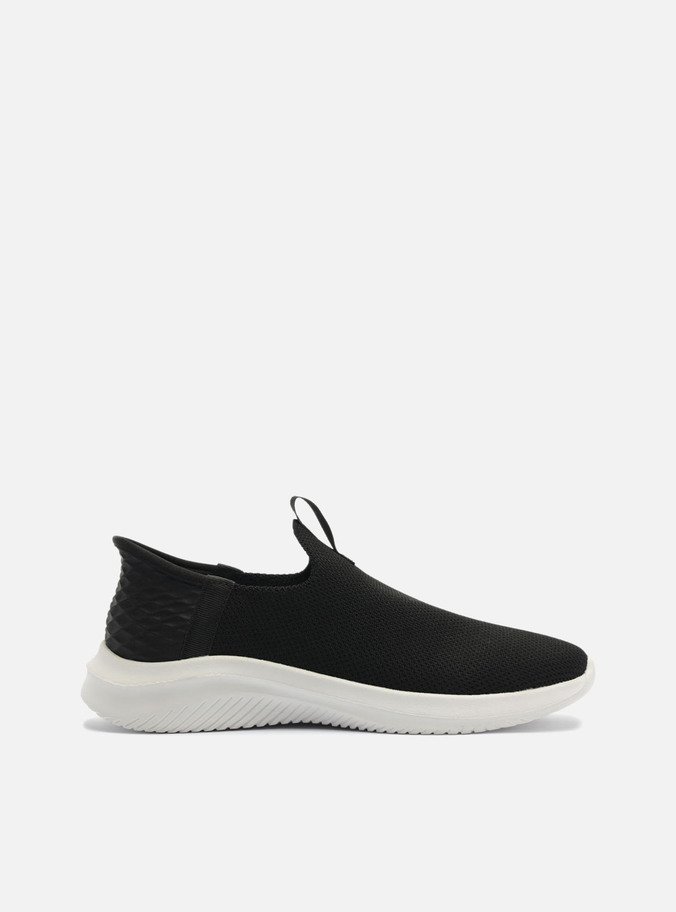 Tênis Preto Solado Esportivo Slip On