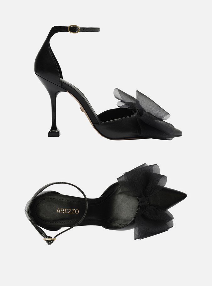 Scarpin Preto Couro Salto Fino Taça Laço