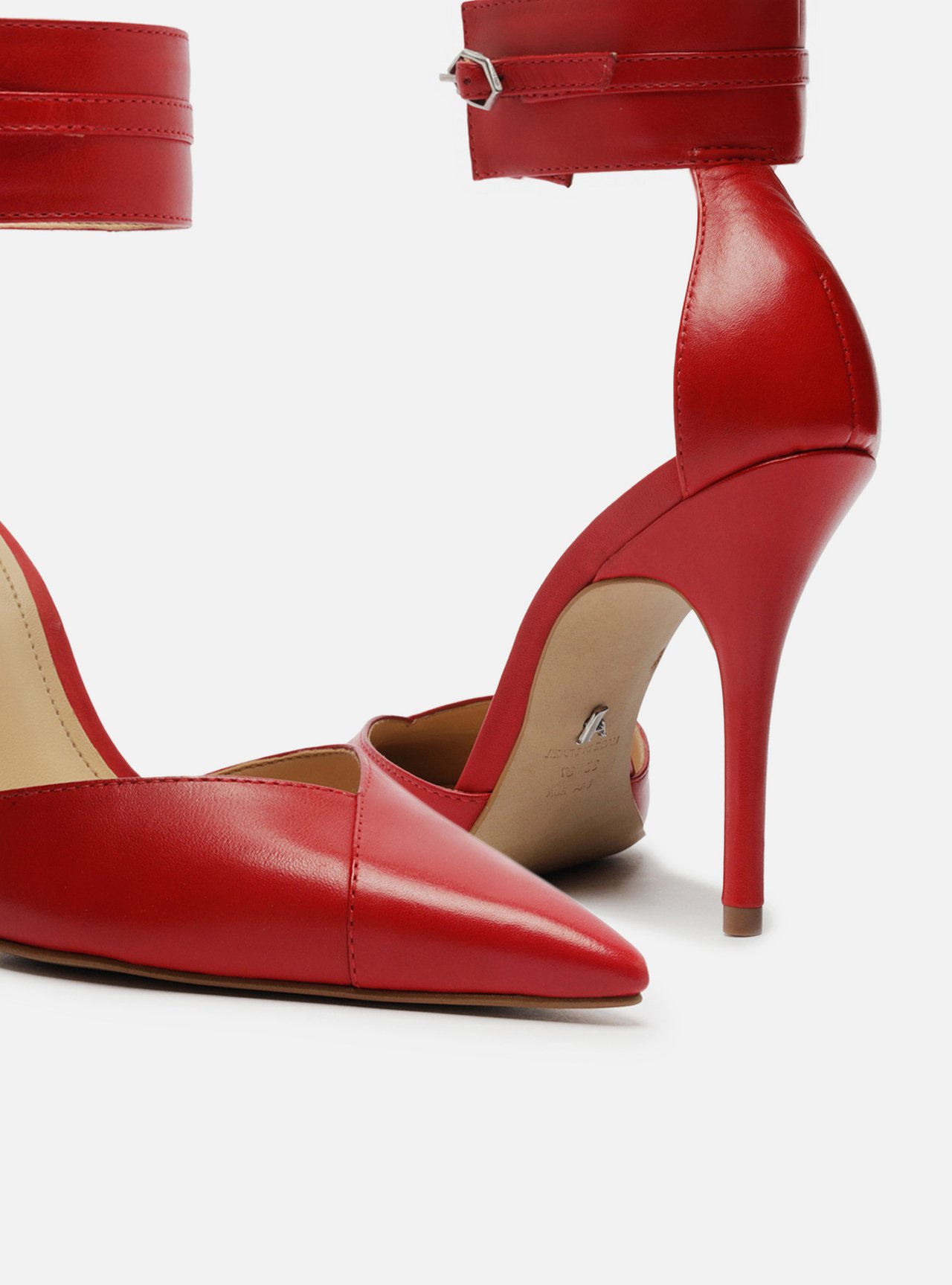 Scarpin Vermelho Couro Salto Alto Bico Fino Ankle Strap Arezzo