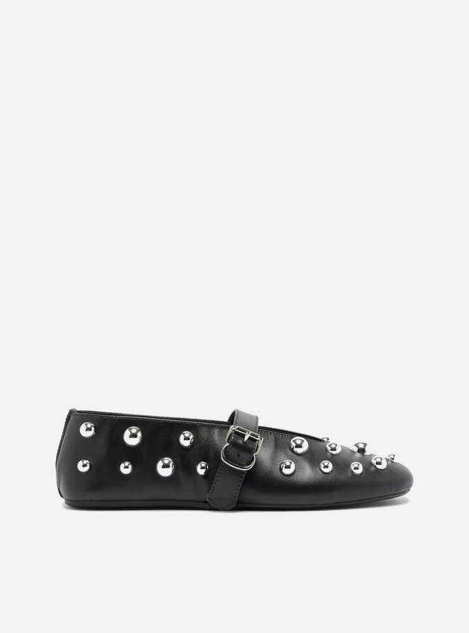Sapatilha Preta Couro Studs