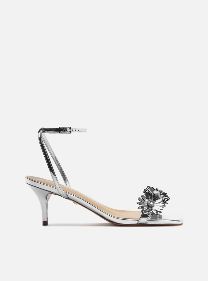 Sandália Prata Salto Baixo Flores