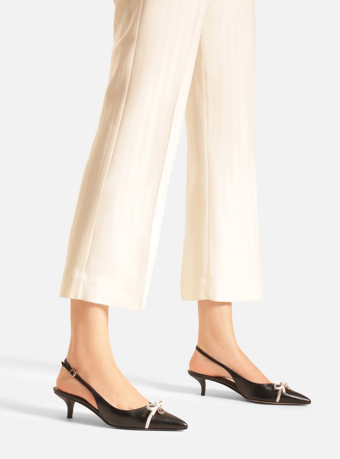 Scarpin Preto Couro Salto Baixo Slingback Laço