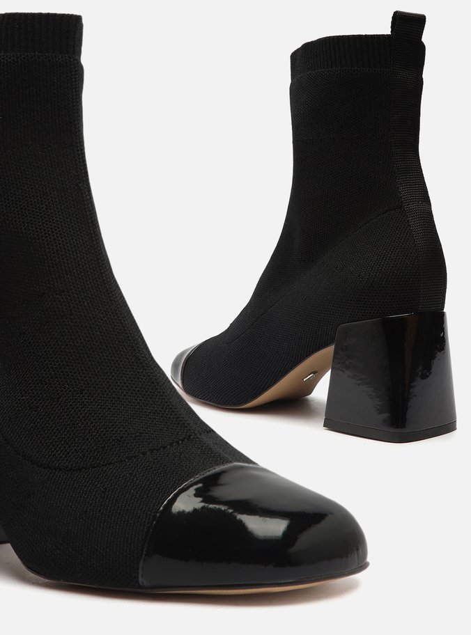 Bota Preta Knit Cano Curto Cap Toe