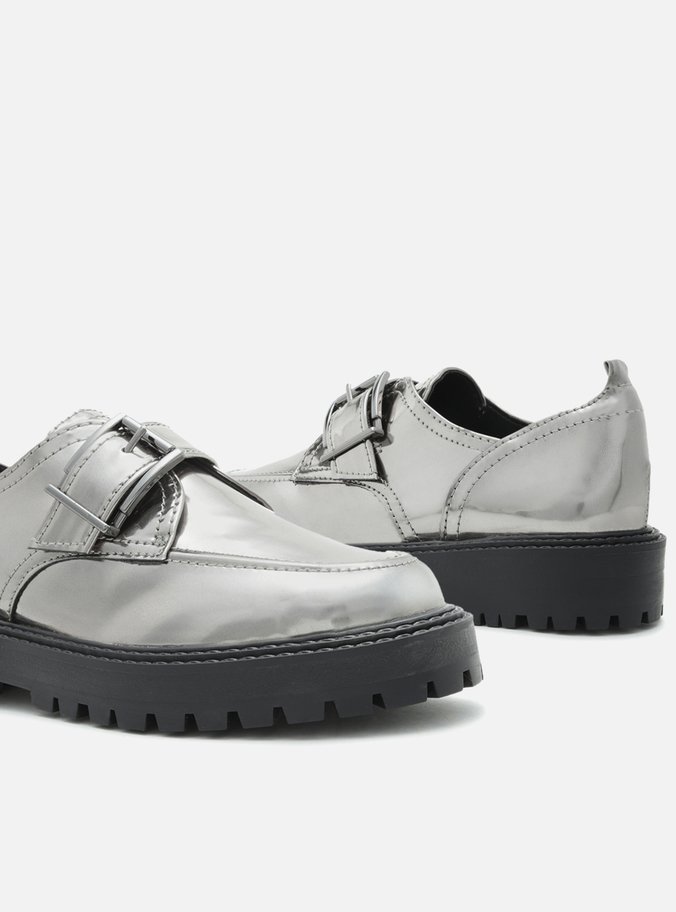 Mocassim Prata Tratorado Fivela Harper
