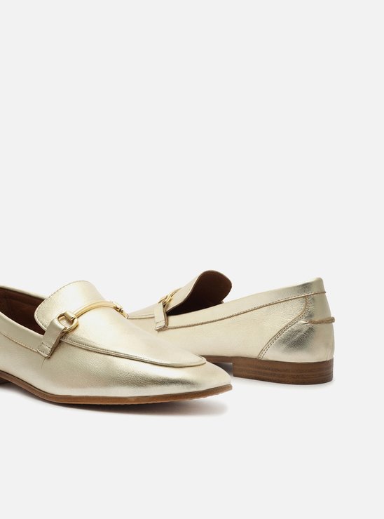 Mocassim Dourado Couro Bico Fino Bridão