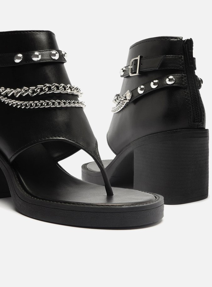 Sandal Boot Preta Couro Salto Bloco Corrente