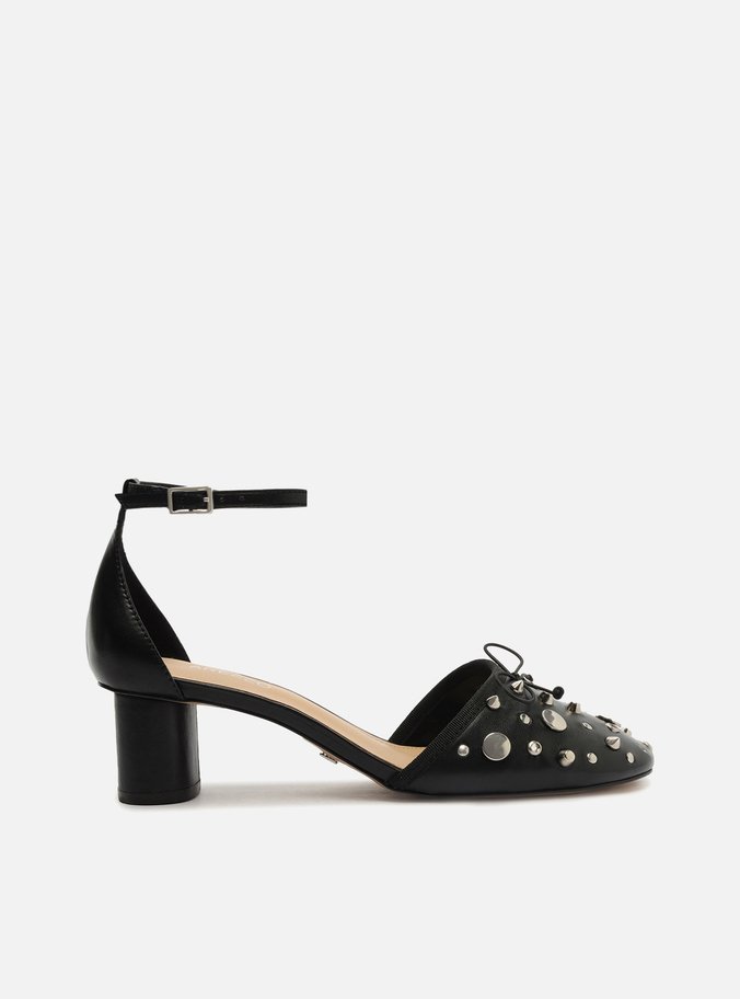 Scarpin Preto Couro Salto Bloco Aberto Tachas