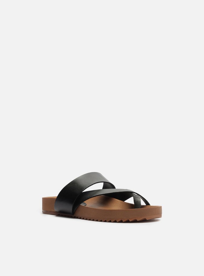 Papete Preta Couro Flatform Tiras Cruzadas