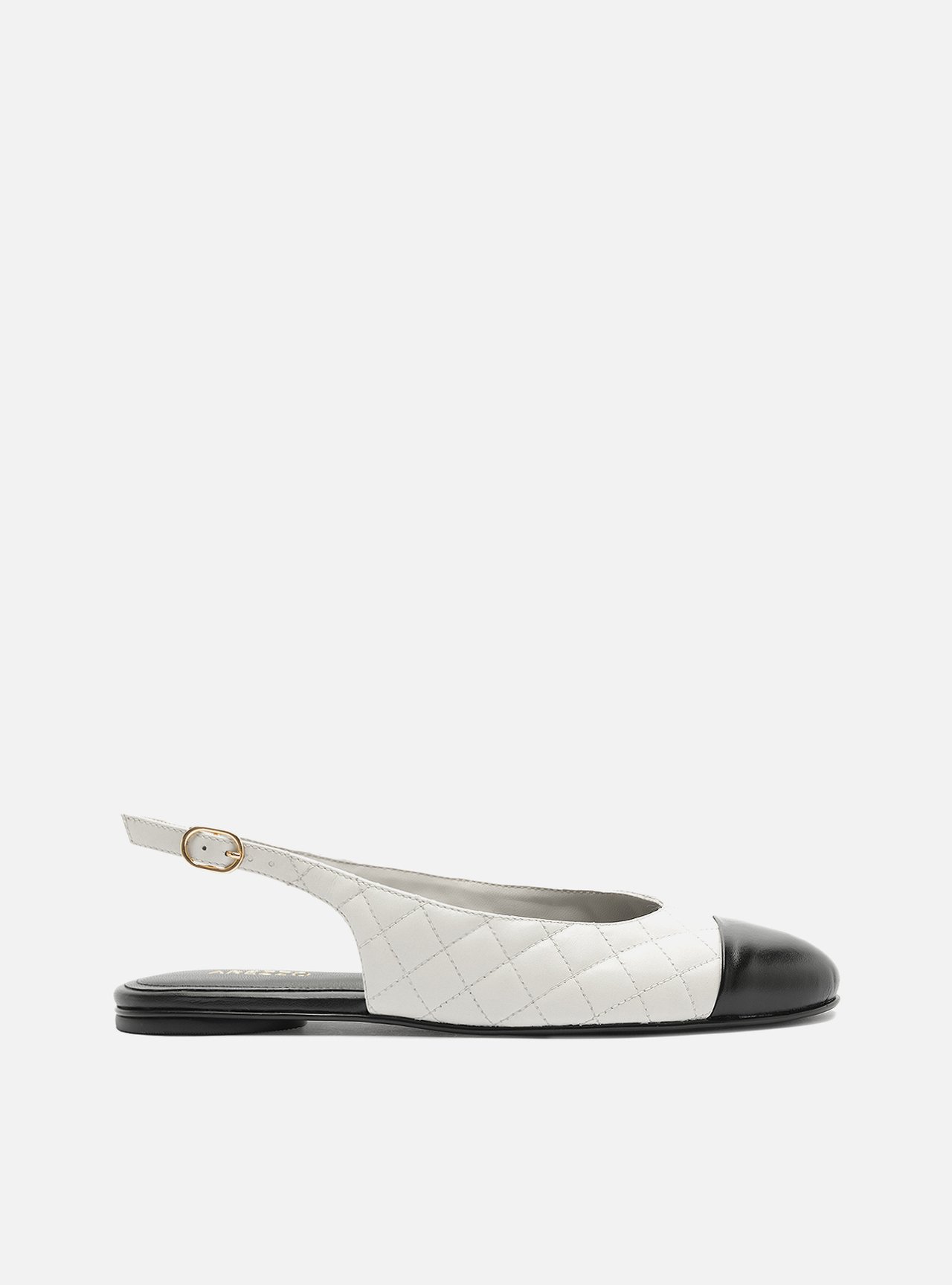 Sapatilha Branca Couro Bico Redondo Matelassê Slingback — foto 1