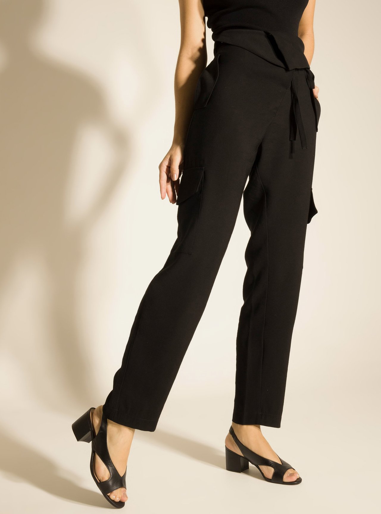 Sandália Preta Couro Salto Médio Slingback — foto 8