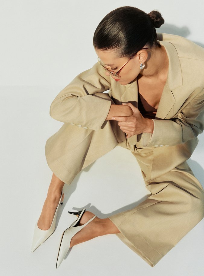 Scarpin Branca Salto Fino Slingback