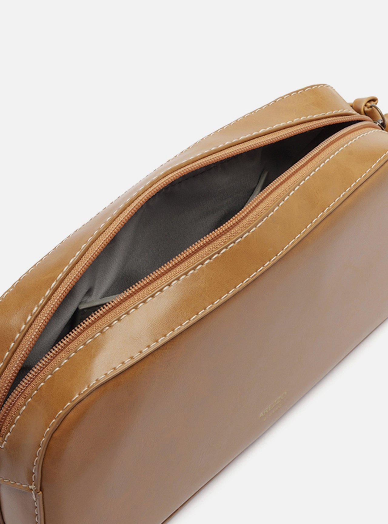 Bolsa Shoulder Marrom Média Argola Lateral — foto 4