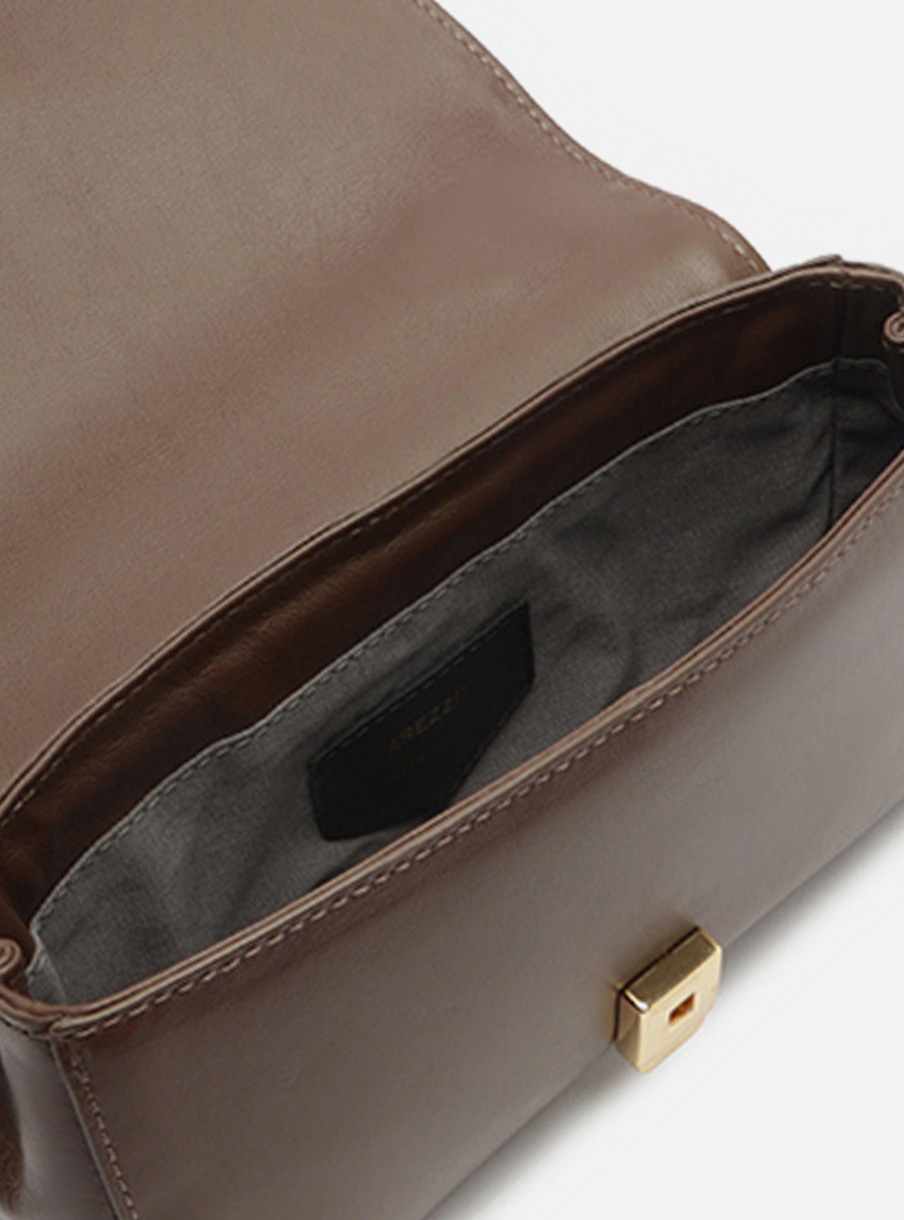 Bolsa Tiracolo Marrom Couro Pequena Corrente Dourada — foto 4