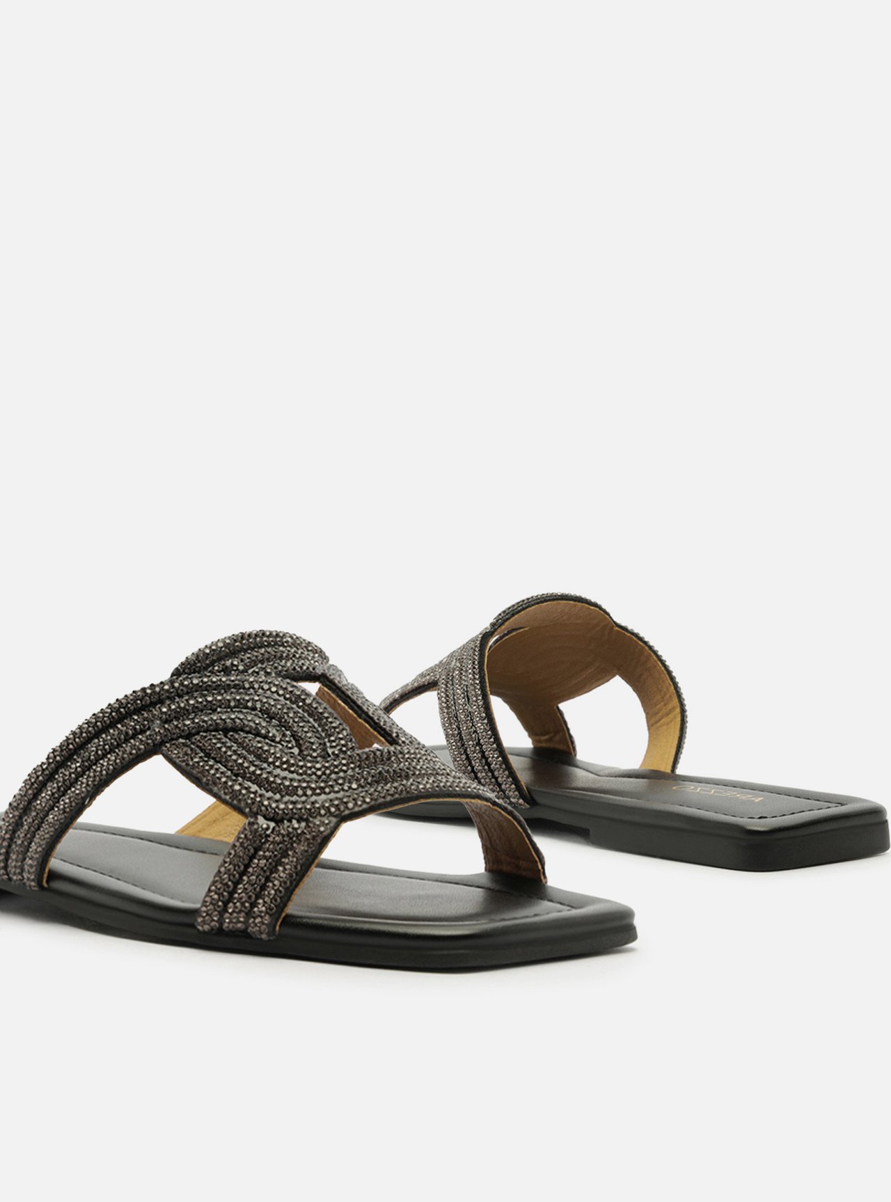 Rasteira Slide Preta Tira Vazada Strass — foto 4