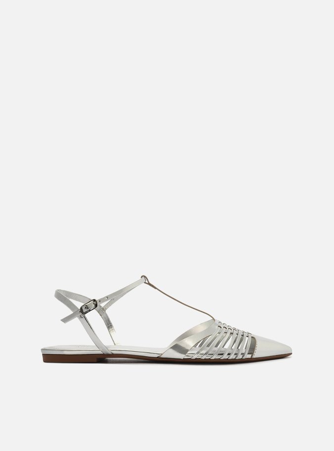 Scarpin Prateado Rasteiro Bico Fino
