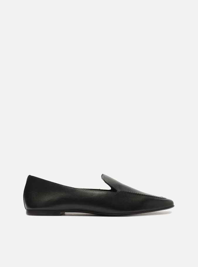 Mocassim Preto Couro Bico Quadrado Costuras 