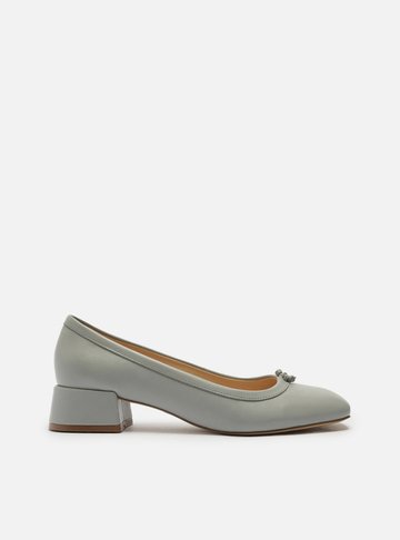 Scarpin Cinza Couro Salto Bloco Detalhe