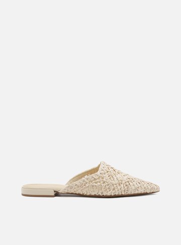 Mule Fechado Off-White Salto Rasteiro