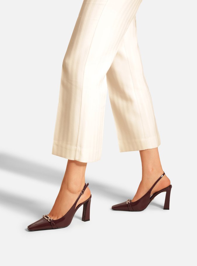 Scarpin Vinho Verniz Salto Alto Slingback Metal