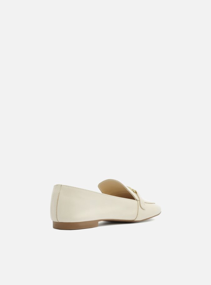 Mocassim Off-White Bico Quadrado Rasteiro