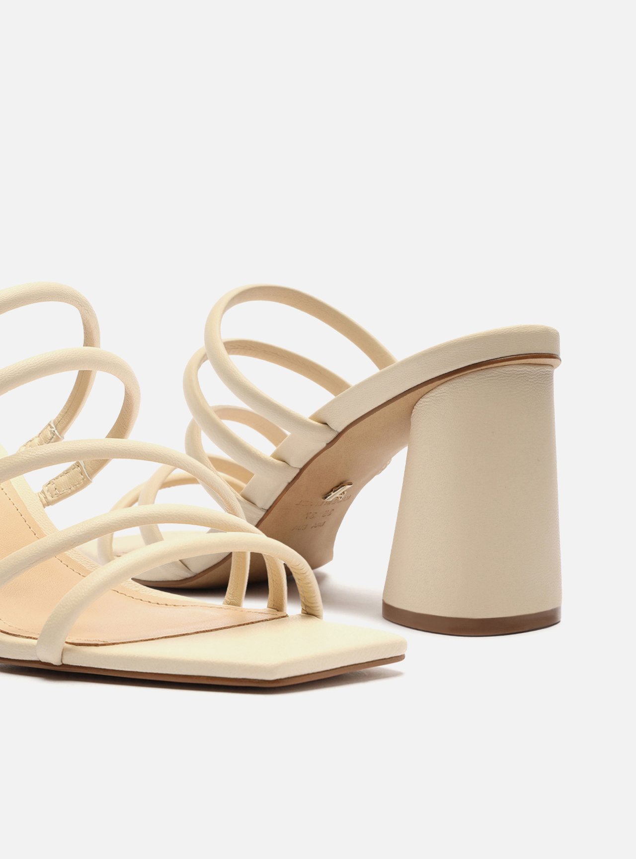 Sandália Off-White Salto Bloco Tiras Multi — foto 4