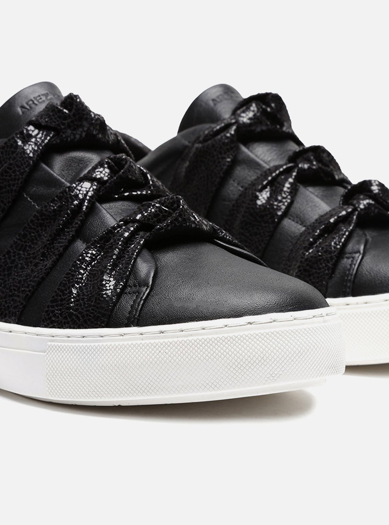Tênis slip on nozinho preto discount