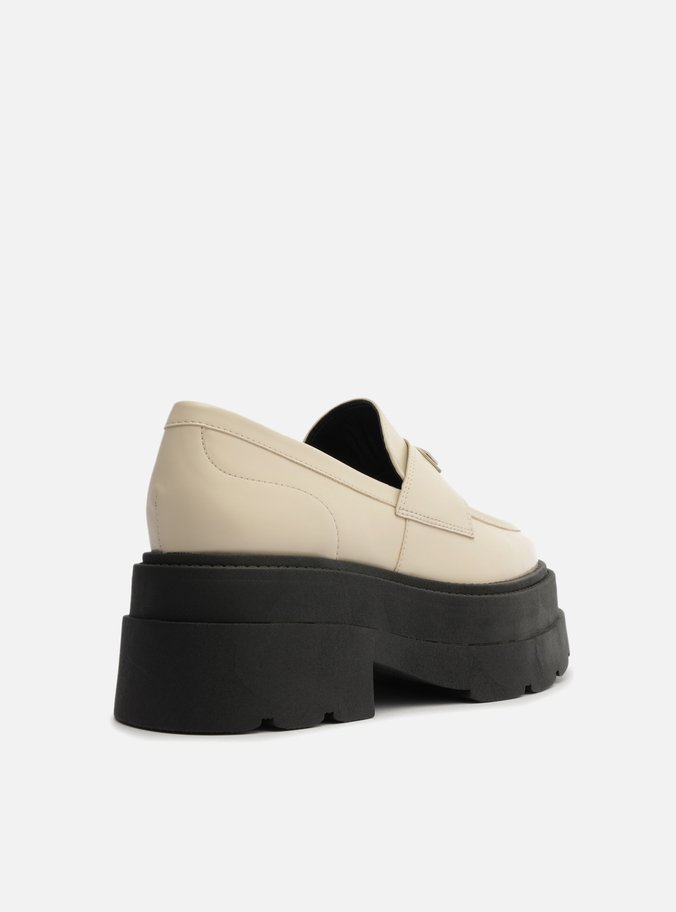 Mocassim Off-White Plataforma Livia