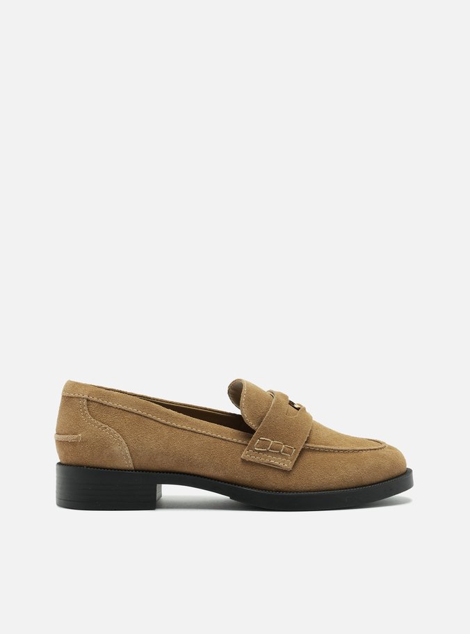 Mocassim Bege Suede Bico Redondo Medalha