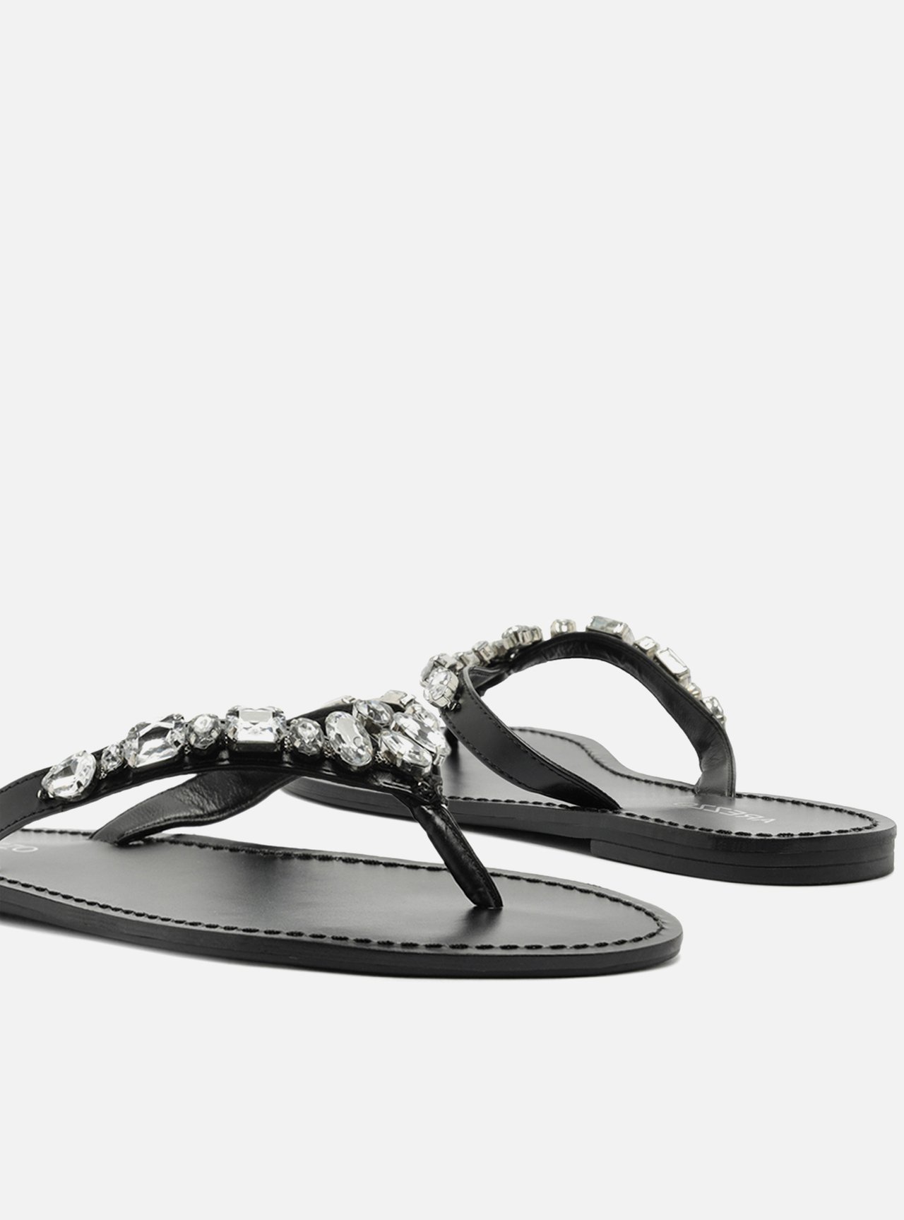 Rasteira Preta Flip Flop Pedrarias — foto 4