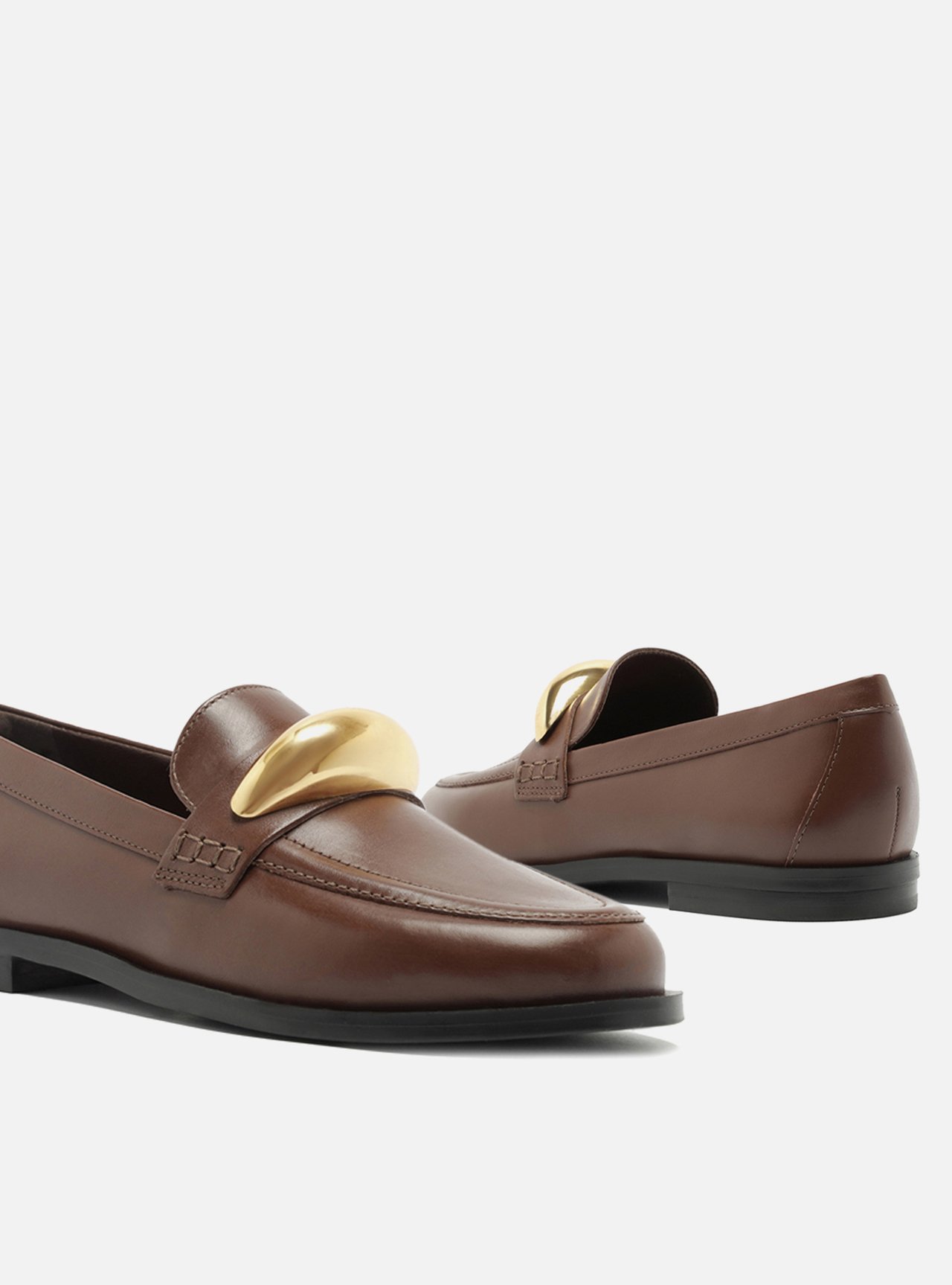 Mocassim Marrom Couro Metal Bold Silvia Braz — foto 4