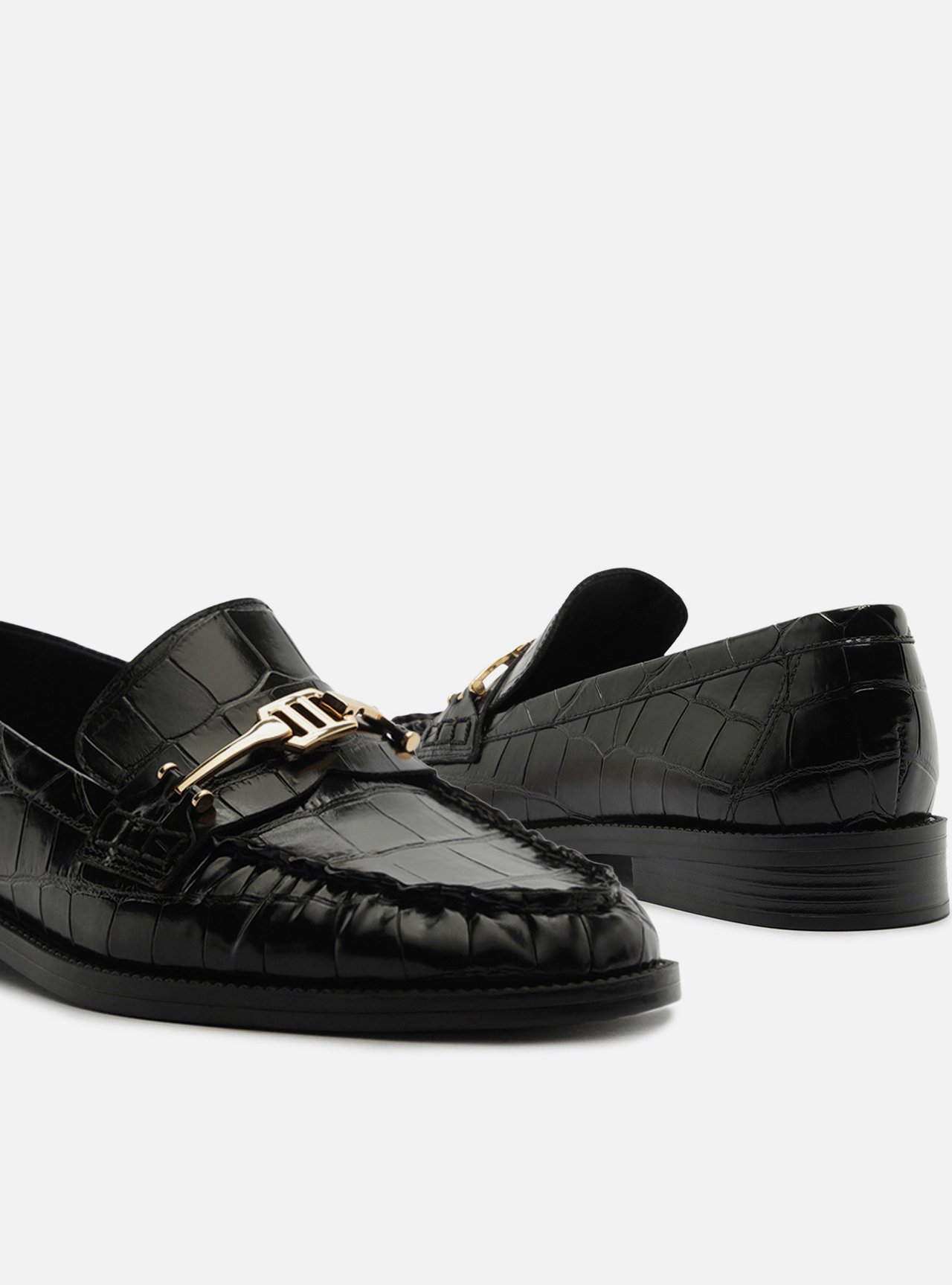 Mocassim Preto Couro Salto Bloco Croco Bridão — foto 4