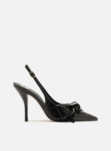 Arezzo — Scarpin Preto Couro Salto Fino Laço Slingback