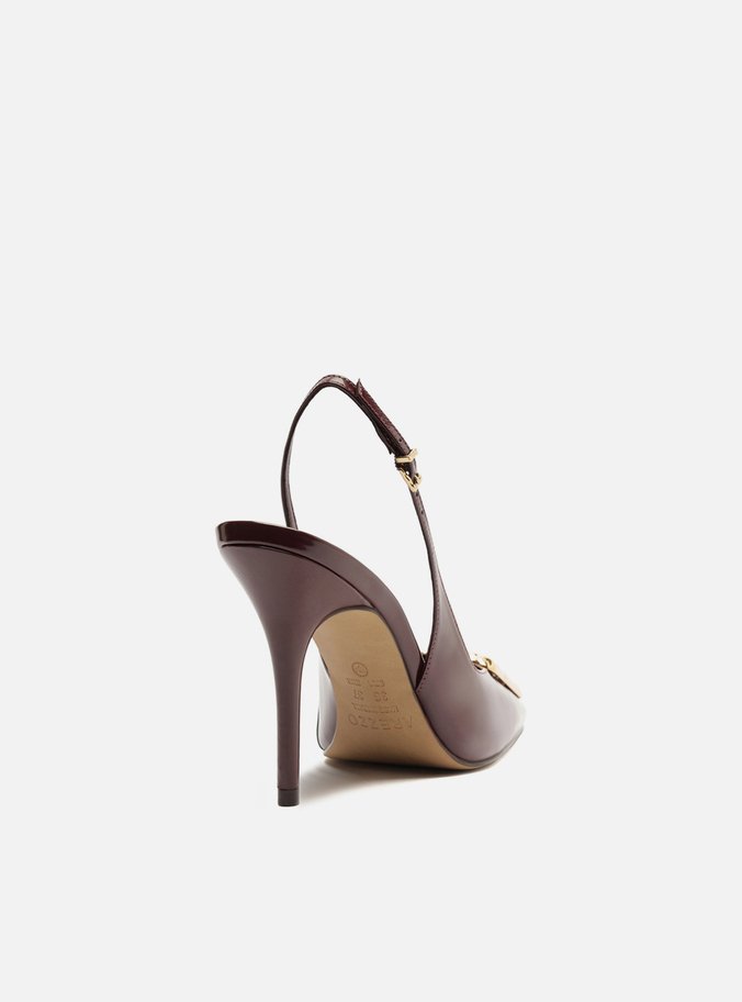 Scarpin Vermelho Couro Bico Quadrado Slingback Metal