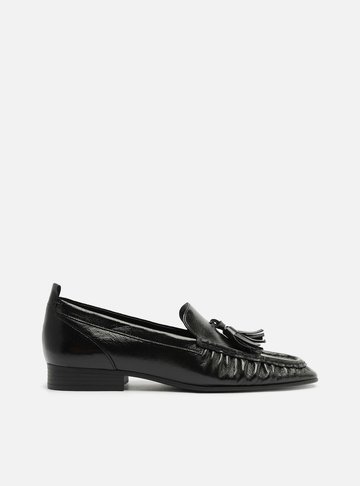 Mocassim Preto Couro Bico Redondo Barbicacho