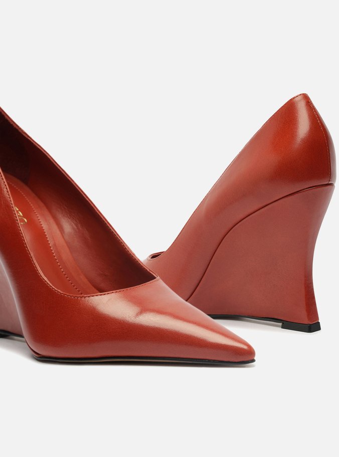 Scarpin Laranja Couro Salto Anabela Bico Fino