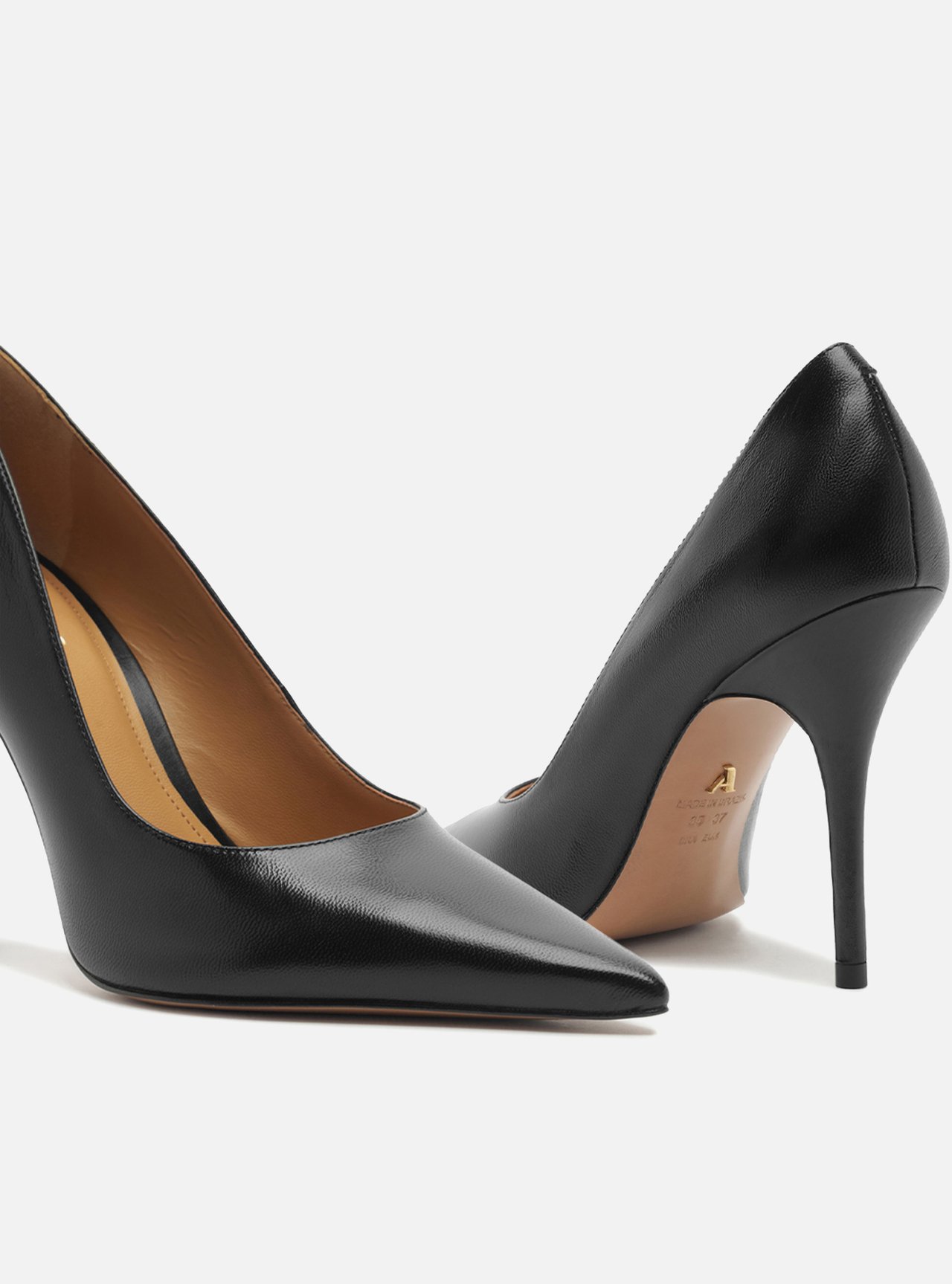 Scarpin Preto Couro Salto Fino Essencial 100 — foto 4