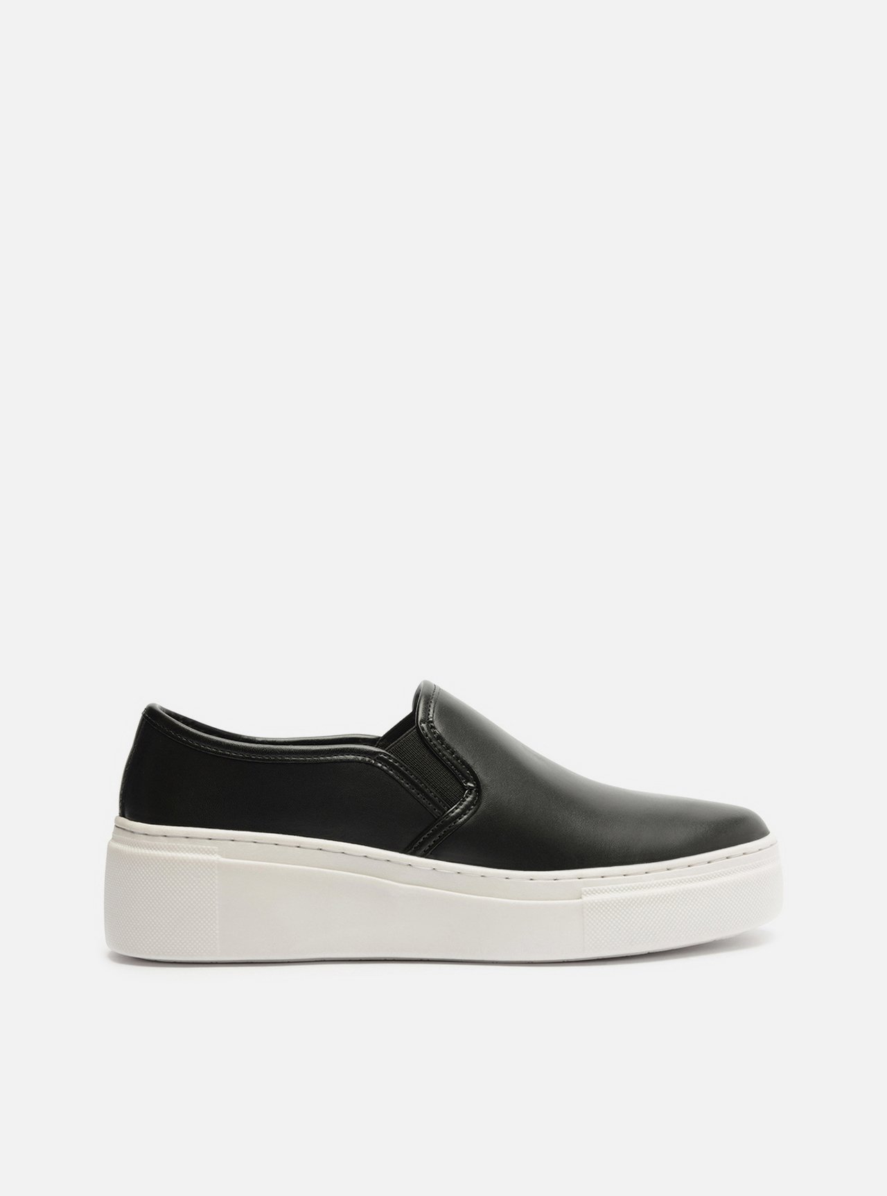 Tênis Slip On Preto Sola Alta Básico — foto 1