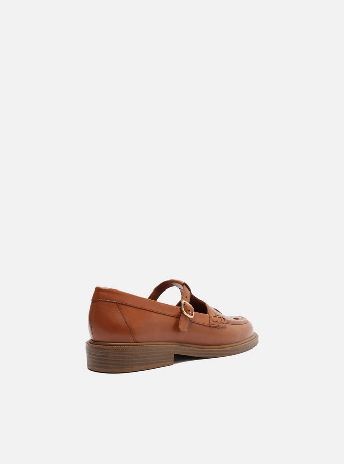 Mocassim Marrom Tiras