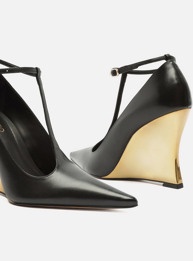Scarpin Preto Couro Salto Anabela Dourado Tira