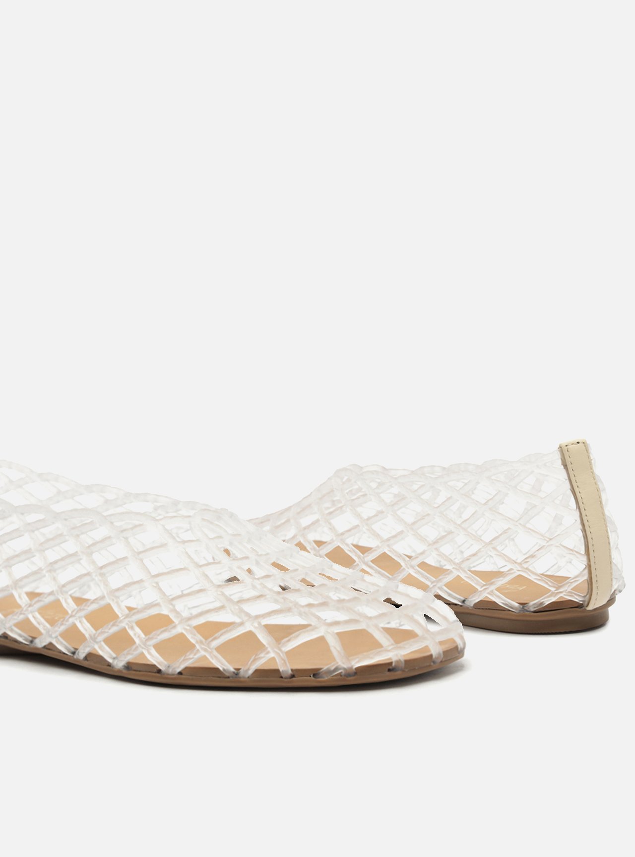 Sapatilha Branco Bico Redondo Mesh — foto 4