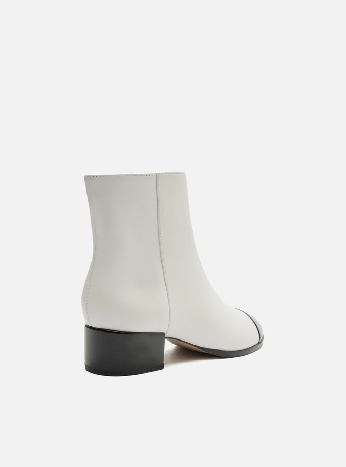 Bota Branca Couro Cano Curto Bloco Cap Toe