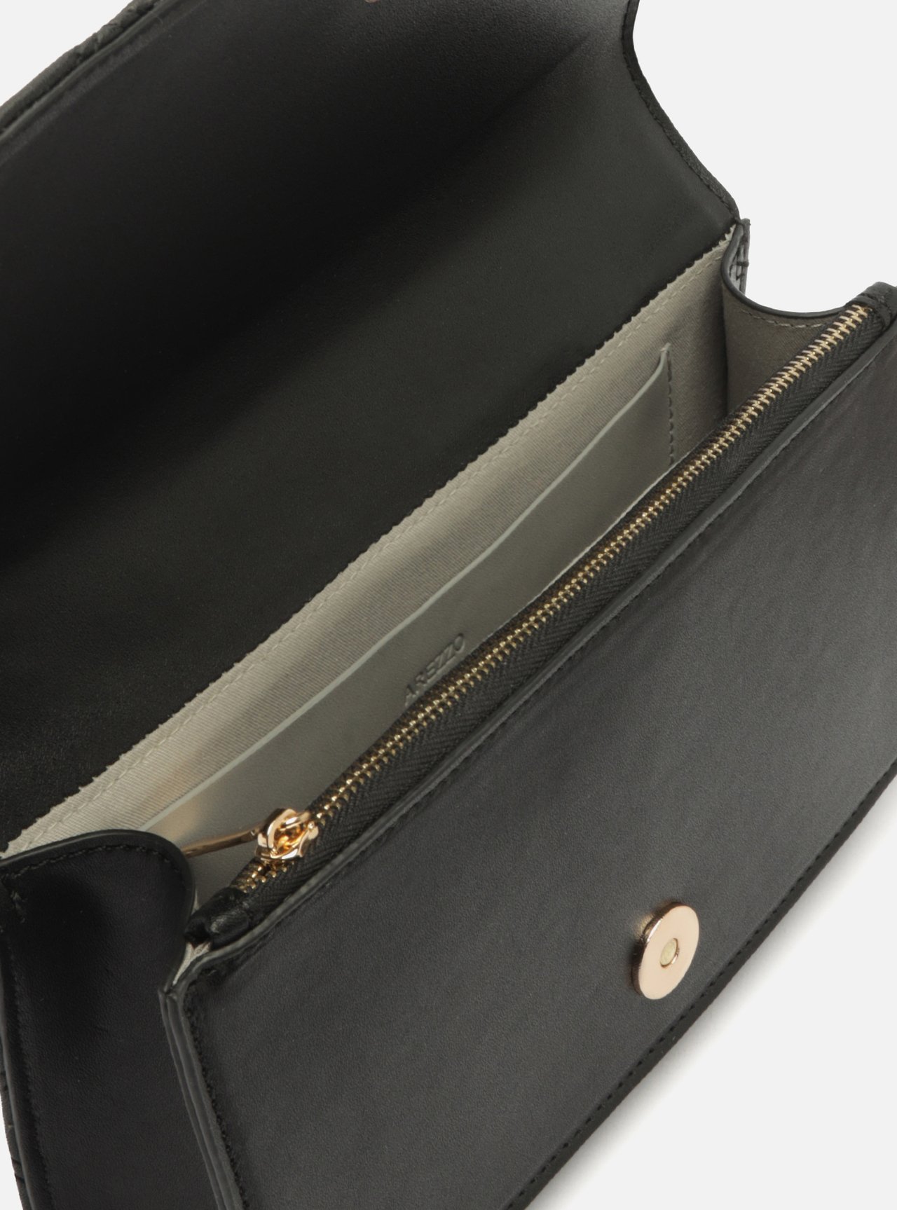 Bolsa Tiracolo Preta Pequena Matelassê Corrente — foto 4