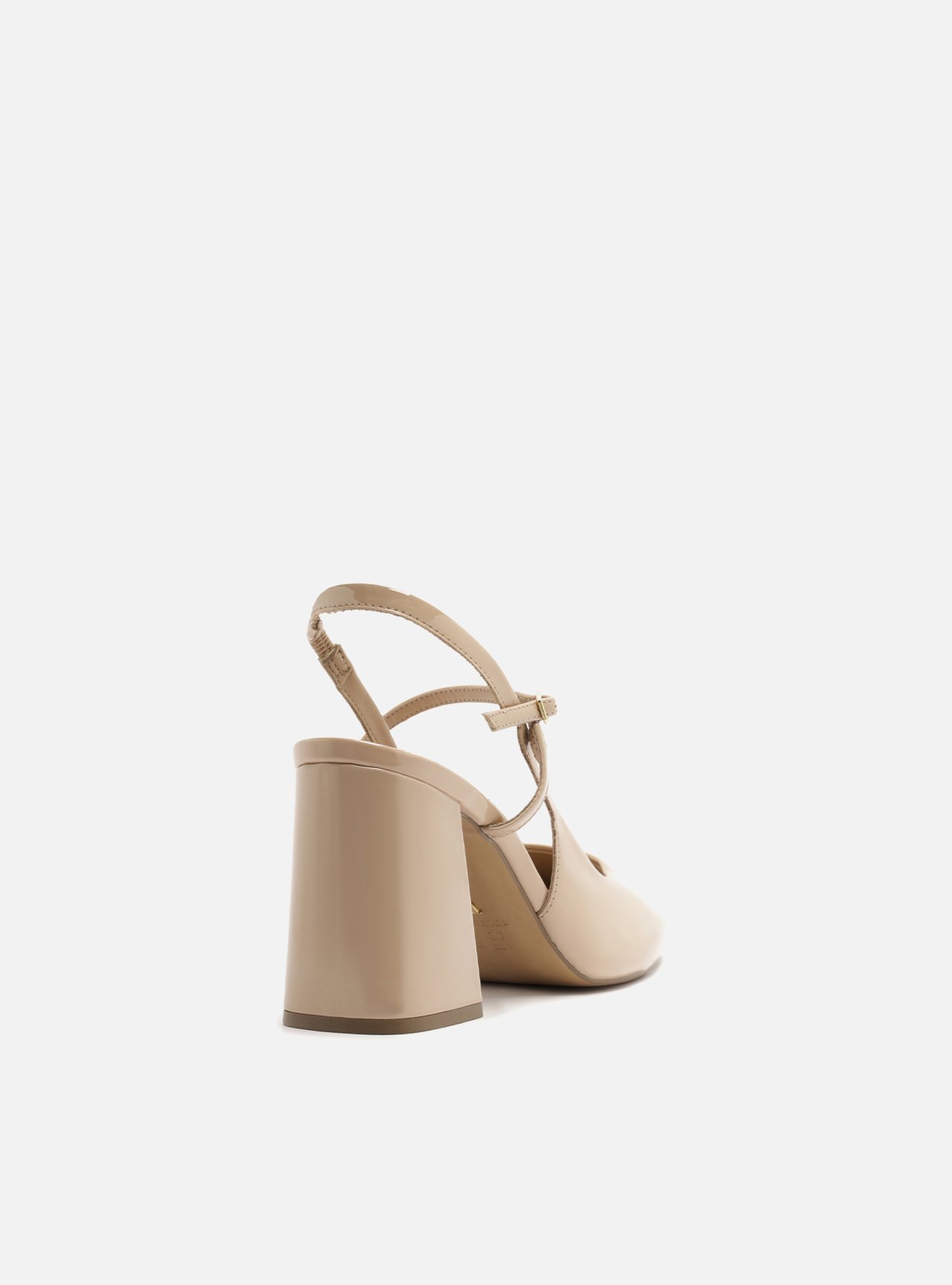 Scarpin Nude Verniz Salto Bloco Fivela — foto 3
