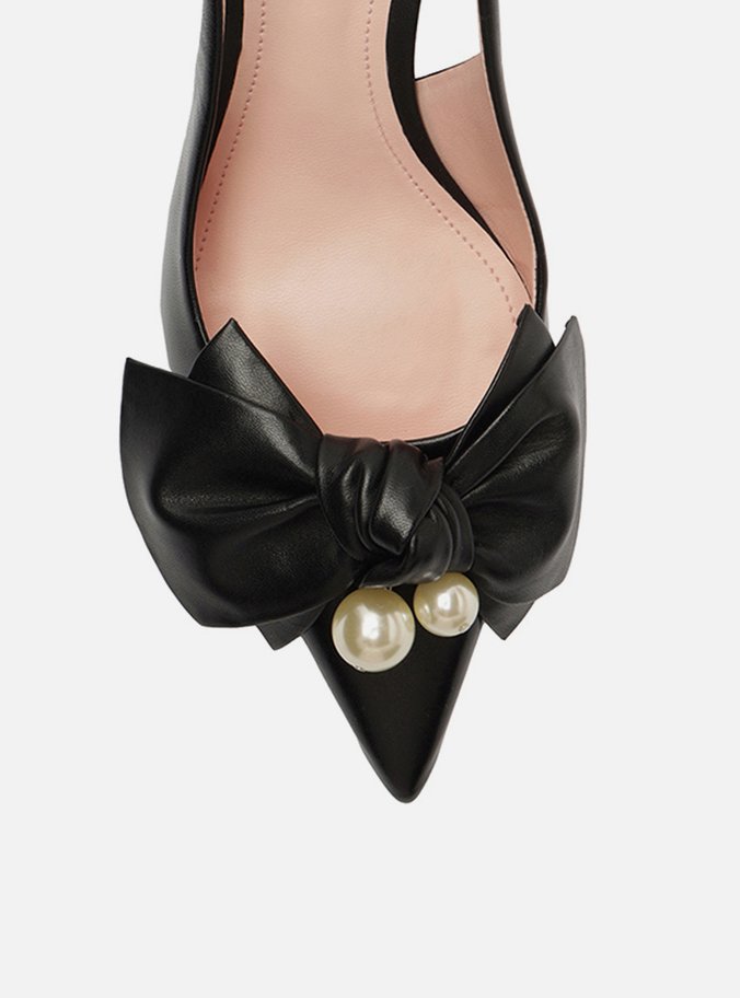 Scarpin Preto Couro Slingback Laço Pérolas