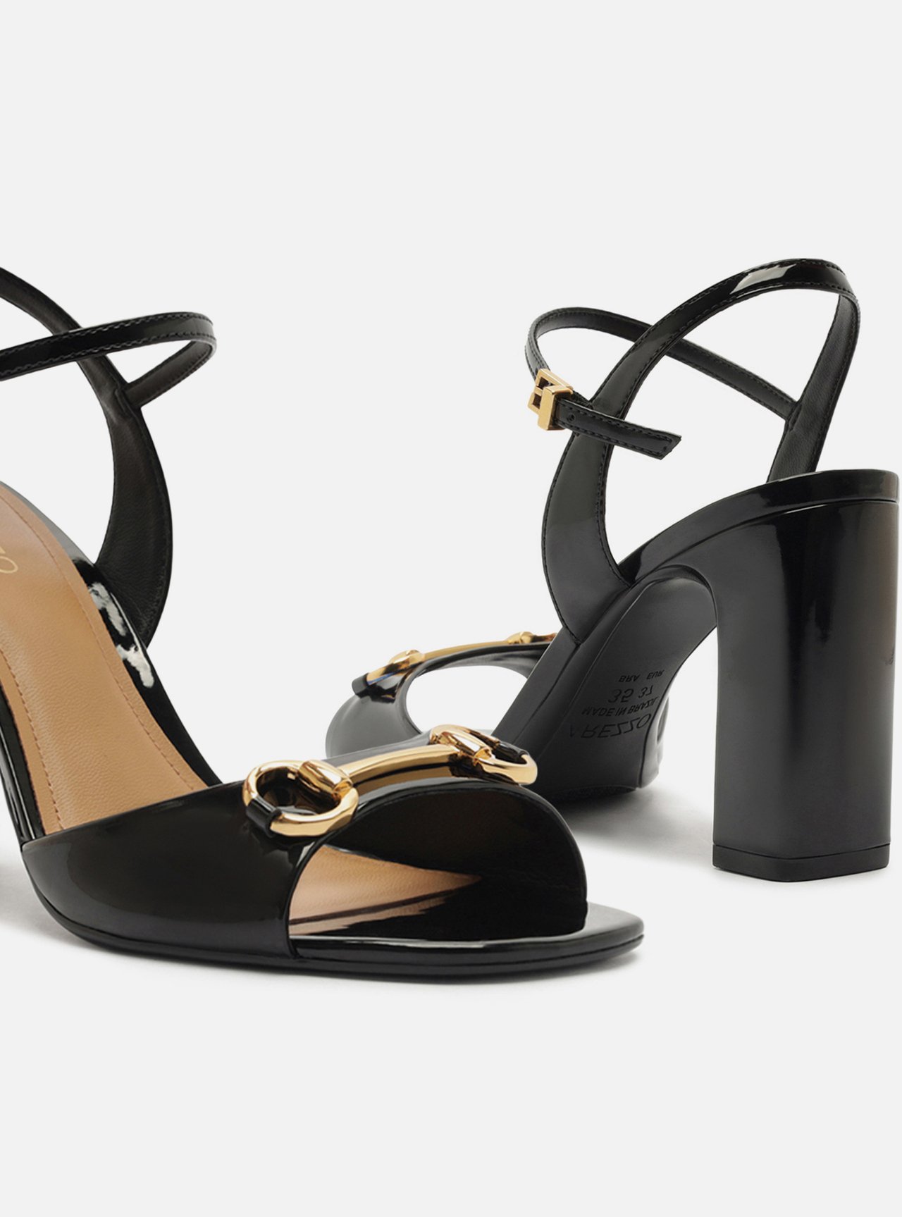 Sandália Preta Verniz Salto Bloco Slingback Bridão — foto 4