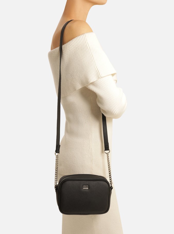 Bolsa Tiracolo Preta Pequena Corrente Metálica