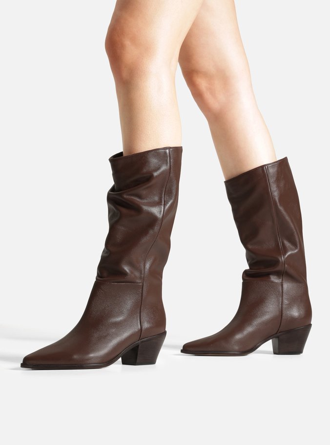 Bota Marrom Couro Cano Médio Salto Médio Slouch