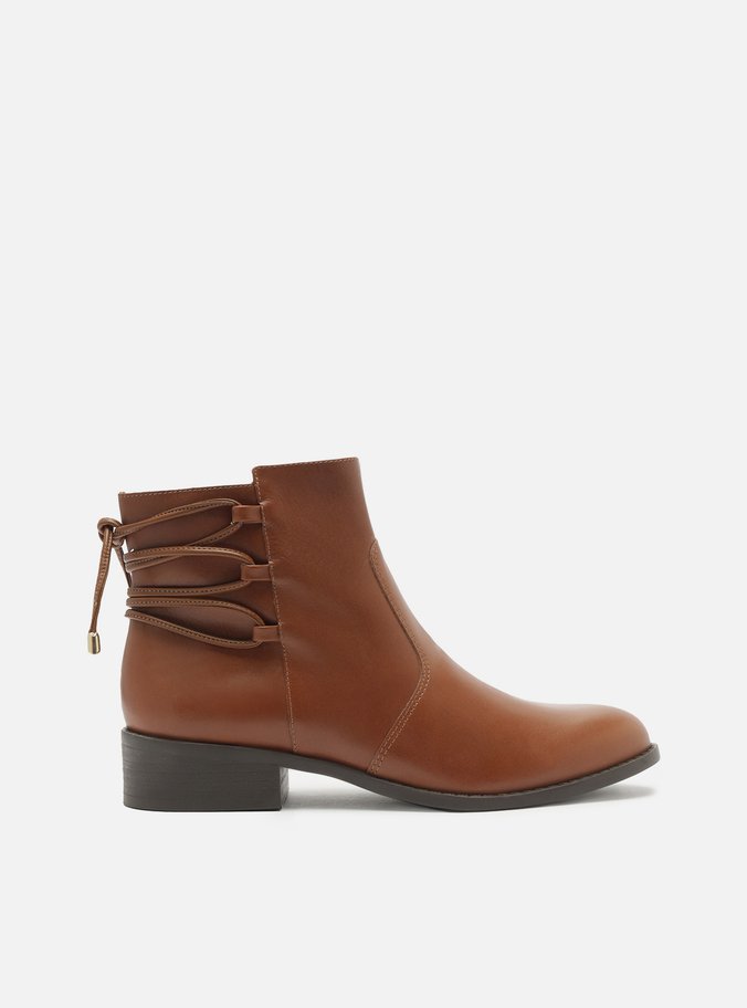 Bota Marrom Couro Cano Curto Tiras Nó