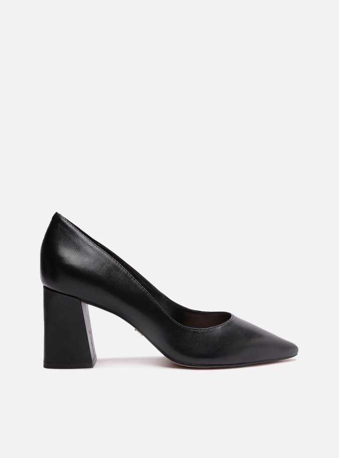 Scarpin Preto Couro Bico Fino Básico City